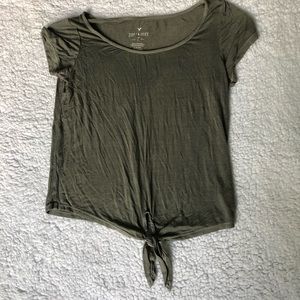 American Eagle Green Tie Bottom Shirt